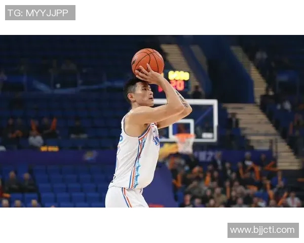 陈林坚：从青涩少年到篮球场上的璀璨明星之路