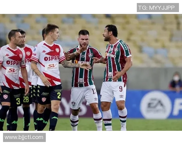 圣菲联合与阿独立的激烈对决揭示了足球战术的精彩与魅力 圣菲联合与阿独立的激烈对决揭示了足球战术的精彩与魅力